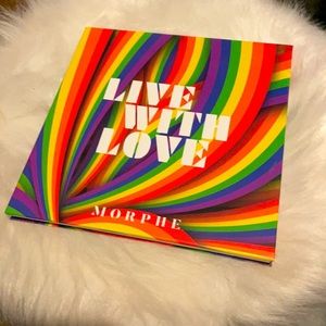 morphe eyeshadow pallet (makeup)